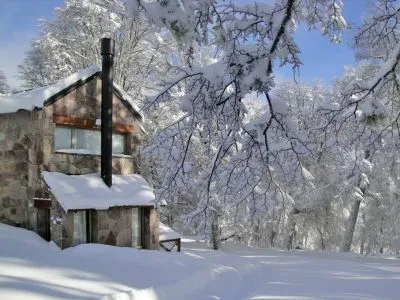 El Refugio de Montaña Cabañas en el Cerro Chapelco  en  San Martín de los Andes