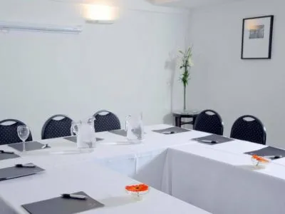 4-star Hotels Awwa Suites & Spa