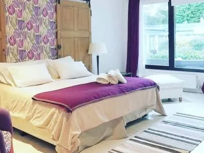 Hostelries Lo de Titi Inn