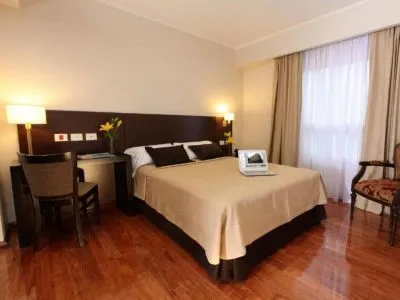 3-star Hotels Europlaza Hotel & Suites