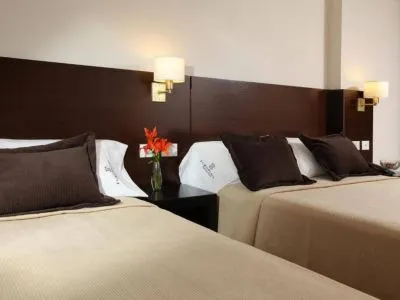 3-star Hotels Europlaza Hotel & Suites