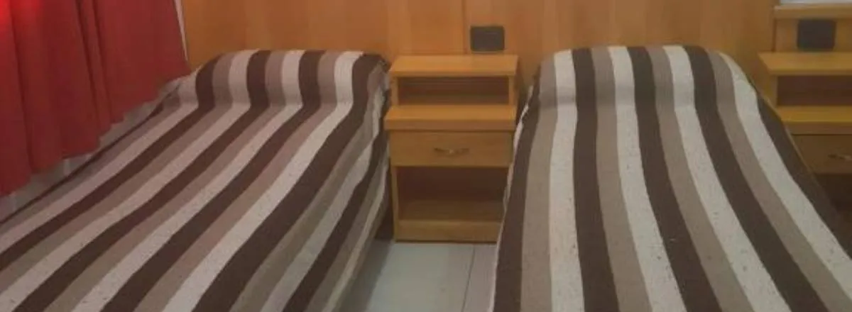 Albergues/Hostels Santa María de Oro