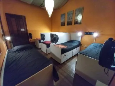 Boarding-houses Hostal Prisamata