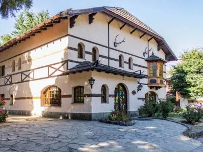 La Posta del Cazador Hosterías 3 estrellas  en  San Martín de los Andes