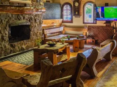 Hosterías 3 estrellas La Posta del Cazador