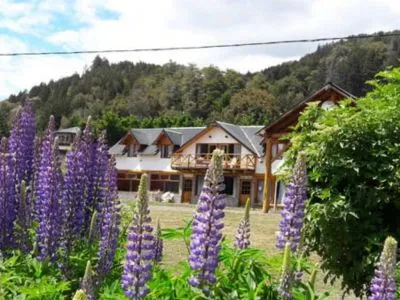 Montaña Dorada Hostelries  in  Villa Traful