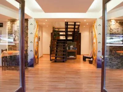 Hosterías 3 estrellas Los Gnomos