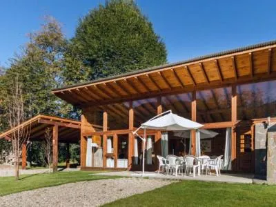 Arbolar Casas de Montaña Apart Hoteles 3 estrellas  en  Villa La Angostura