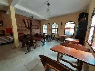 Hostales Los Toneles