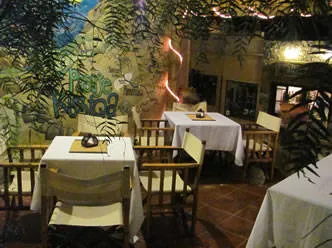 Restaurants Qomer Resto Bar