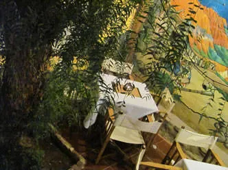 Restaurants Qomer Resto Bar