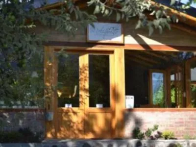 Hostería Meliquina Alojamiento en Lago Meliquina (a 30 Km. de San Martín de los Andes)  en  San Martín de los Andes