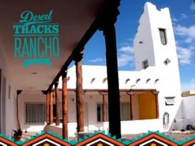 Albergues/Hostels Desert Tracks