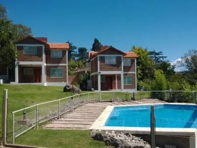 C&W Vacaciones Diferentes Cabins  in  Villa Carlos Paz