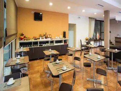 Hoteles 3 estrellas Arami Hotel & Lodge