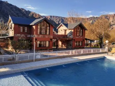 Cabañas Cuatro Cascadas Cabañas 3 estrellas  en  San Rafael