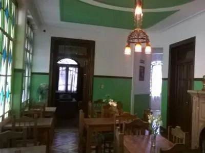 Hostales Chalet de Bassi