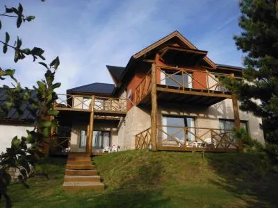 Miralagos Apart & Cabañas Apart Hoteles 2 estrellas  en  Villa Pehuenia