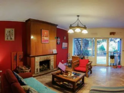 Lao Hostel Hostales  en  Mendoza