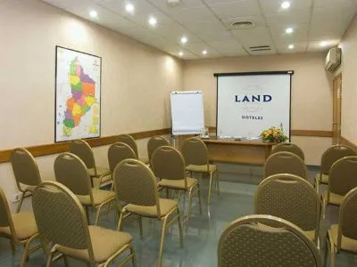 3-star Hotels Land Express