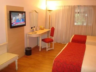 4-star Hotels Centuria Hotel