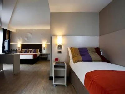 3-star Hotels Two Hotel