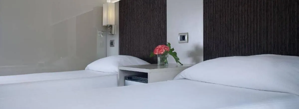 3-star Hotels Two Hotel