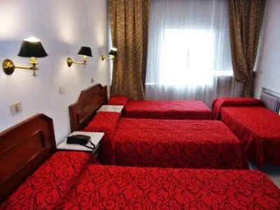 2-star Hotels Hotel Tres Sargentos