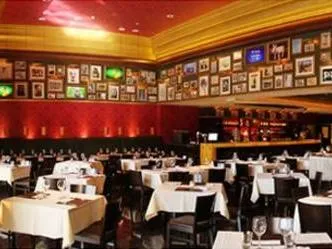 La Lucí­a Grill & Bar Parrillas / Asadores Criollos  en  Maipú