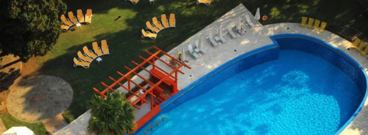 5-star Hotels Howard Johnson Plaza Hotel Mayorazgo