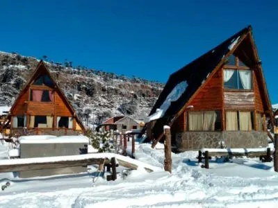 Ainelen Cabañas Cabins  in  Caviahue