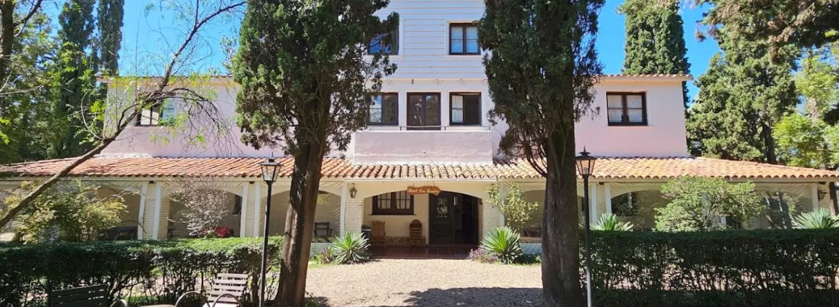 Cabañas Hotel Los Reartes y Cabañas Consentidos