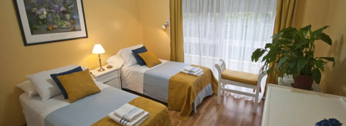 Hostels Residencia La Ribera Home & Breakfast
