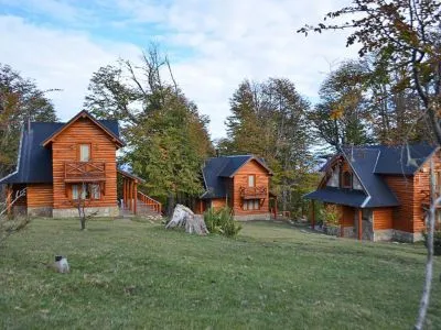 Huella Blanca Cabañas en el Cerro Chapelco  en  San Martín de los Andes