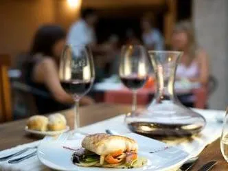 Lares de Chacras Restaurantes  en  Chacras de Coria