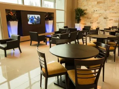 4-star Hotels Howard Johnson Neuquén