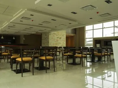 4-star Hotels Howard Johnson Neuquén