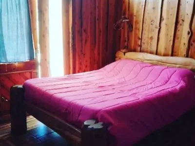 Hostelries Hostal del Lago