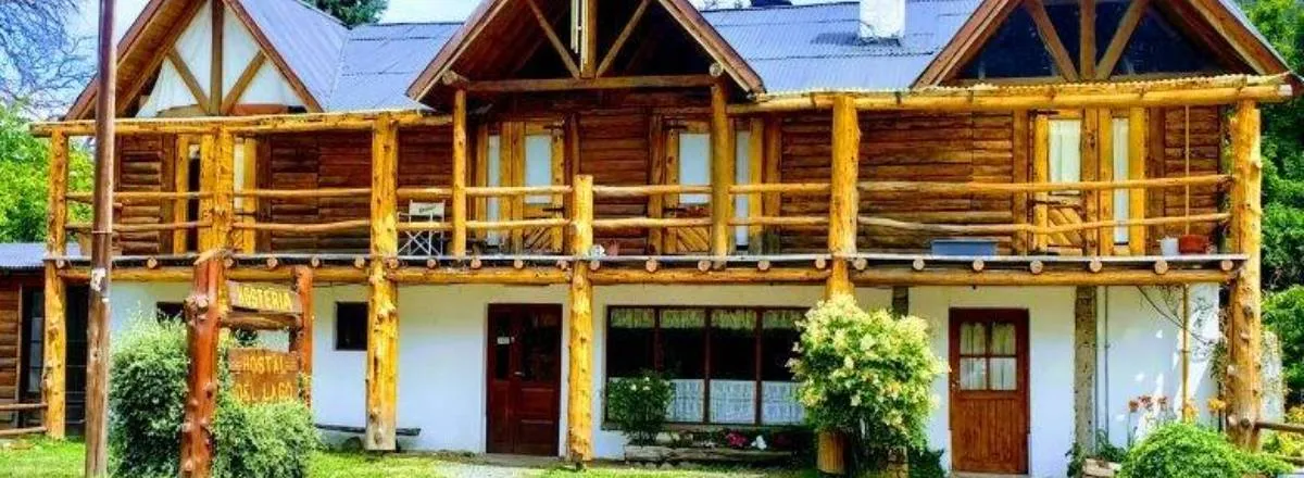Hostelries Hostal del Lago