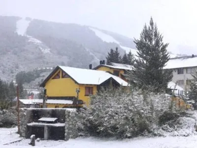 Ruca Huapi Alojamientos en el Cerro Catedral   en  Bariloche