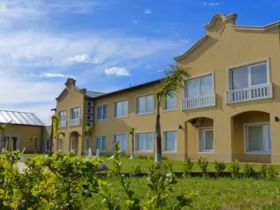 Howard Johnson Hoteles 4 estrellas  en  Trenque Lauquen