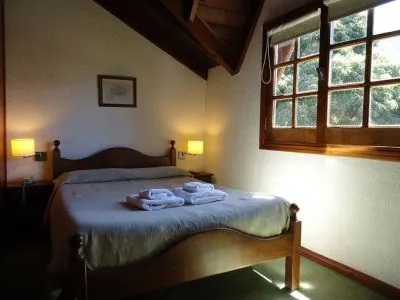 2-star Cabins Apart Rose Garden