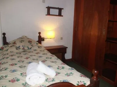 2-star Cabins Apart Rose Garden