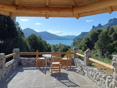 Accommodation in Lago Meliquina (30 Km. from San Martín de los Andes) Melihue Cabin
