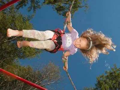 Bungee Saltarín Entertainment  in  Villa La Angostura