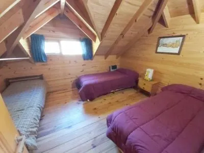 Accommodation in Lago Meliquina (30 Km. from San Martín de los Andes) Las Cuatro Lunas