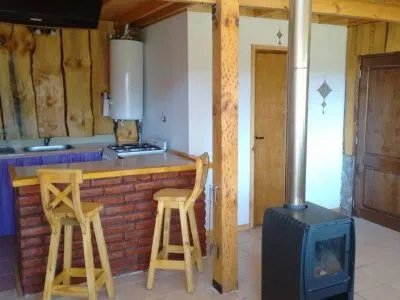 Alojamiento en Lago Meliquina (a 30 Km. de San Martín de los Andes) El Faldeo