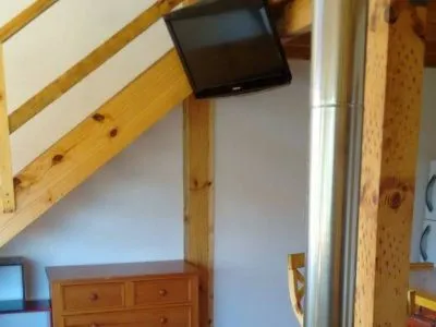 Alojamiento en Lago Meliquina (a 30 Km. de San Martín de los Andes) El Faldeo