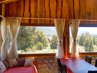 Alojamiento en Lago Meliquina (a 30 Km. de San Martín de los Andes) El Faldeo