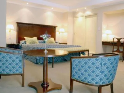 Hoteles 4 estrellas Provincial Plaza